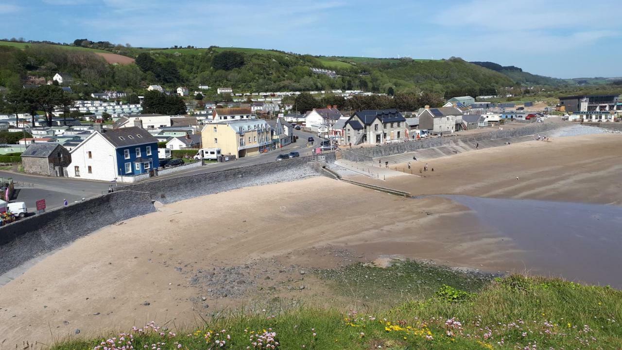 Pendine Sands Guest House ภายนอก รูปภาพ