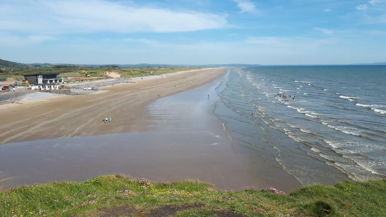 Pendine Sands Guest House ภายนอก รูปภาพ